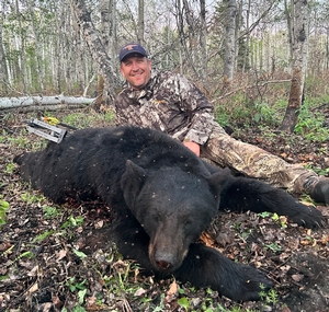 2025 Trophy Black Bear Bowhunting Alberta Canada
